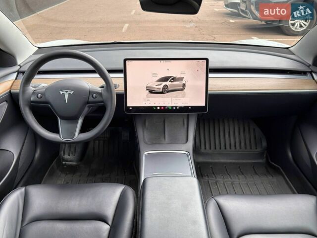 Белый Тесла Модель 3, объемом двигателя 0 л и пробегом 72 тыс. км за 19900 $, фото 25 на Automoto.ua
