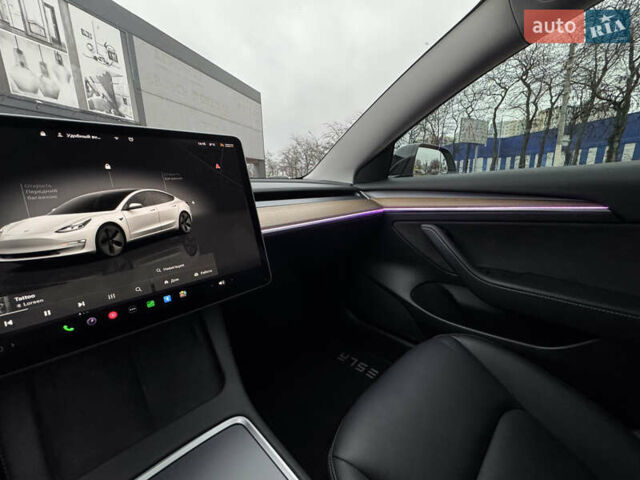 Белый Тесла Модель 3, объемом двигателя 0 л и пробегом 31 тыс. км за 20900 $, фото 24 на Automoto.ua