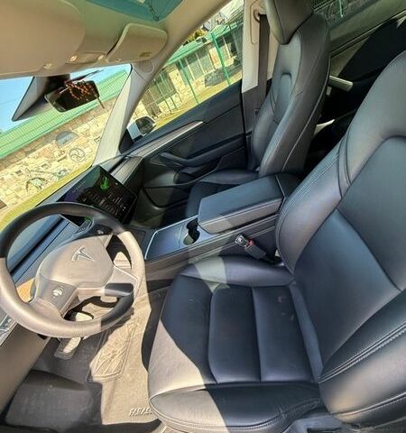 Білий Тесла Модель 3, об'ємом двигуна 0 л та пробігом 65 тис. км за 21000 $, фото 20 на Automoto.ua