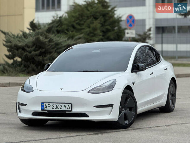Белый Тесла Модель 3, объемом двигателя 0 л и пробегом 85 тыс. км за 21999 $, фото 5 на Automoto.ua