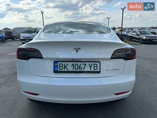 Білий Тесла Модель 3, об'ємом двигуна 0 л та пробігом 80 тис. км за 23500 $, фото 6 на Automoto.ua