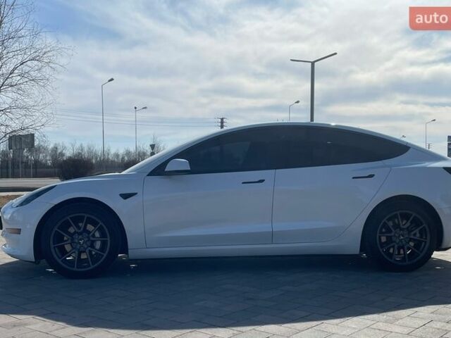 Белый Тесла Модель 3, объемом двигателя 0 л и пробегом 142 тыс. км за 22900 $, фото 12 на Automoto.ua