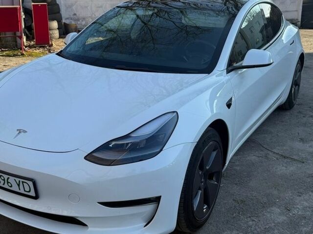Белый Тесла Модель 3, объемом двигателя 0 л и пробегом 49 тыс. км за 25200 $, фото 3 на Automoto.ua