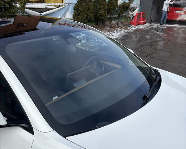 Білий Тесла Модель 3, об'ємом двигуна 0 л та пробігом 58 тис. км за 21000 $, фото 3 на Automoto.ua