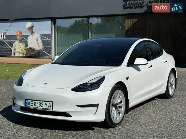 Белый Тесла Модель 3, объемом двигателя 0 л и пробегом 13 тыс. км за 23500 $, фото 3 на Automoto.ua