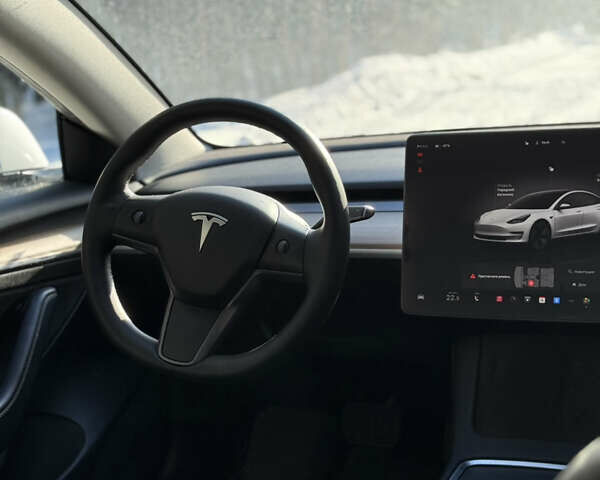 Білий Тесла Модель 3, об'ємом двигуна 0 л та пробігом 97 тис. км за 16500 $, фото 8 на Automoto.ua