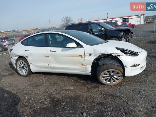 Белый Тесла Модель 3, объемом двигателя 0 л и пробегом 36 тыс. км за 15000 $, фото 6 на Automoto.ua