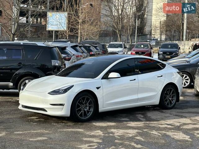 Білий Тесла Модель 3, об'ємом двигуна 0 л та пробігом 36 тис. км за 23500 $, фото 4 на Automoto.ua