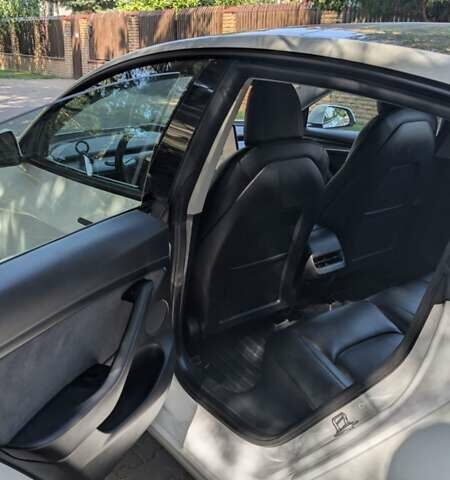 Білий Тесла Модель 3, об'ємом двигуна 0 л та пробігом 156 тис. км за 20499 $, фото 9 на Automoto.ua