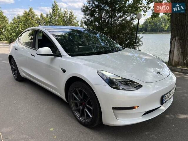 Білий Тесла Модель 3, об'ємом двигуна 0 л та пробігом 23 тис. км за 21500 $, фото 17 на Automoto.ua