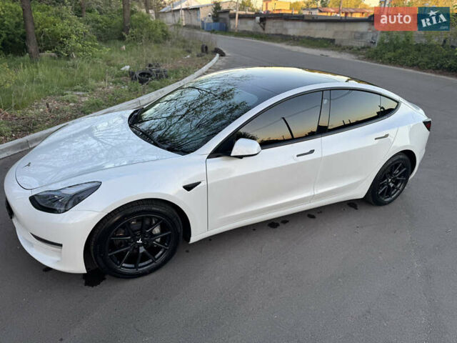 Белый Тесла Модель 3, объемом двигателя 0 л и пробегом 100 тыс. км за 20900 $, фото 7 на Automoto.ua