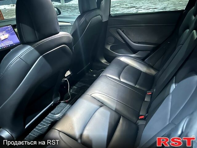 Білий Тесла Модель 3, об'ємом двигуна 0 л та пробігом 74 тис. км за 23500 $, фото 7 на Automoto.ua