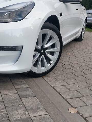 Білий Тесла Модель 3, об'ємом двигуна 0 л та пробігом 35 тис. км за 21800 $, фото 7 на Automoto.ua