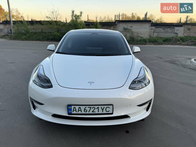Белый Тесла Модель 3, объемом двигателя 0 л и пробегом 100 тыс. км за 20900 $, фото 1 на Automoto.ua