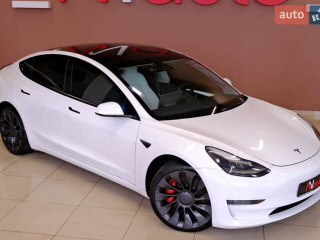 Білий Тесла Модель 3, об'ємом двигуна 0 л та пробігом 60 тис. км за 22900 $, фото 5 на Automoto.ua