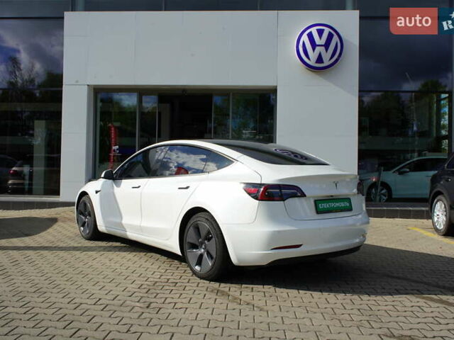 Білий Тесла Модель 3, об'ємом двигуна 0 л та пробігом 33 тис. км за 20700 $, фото 6 на Automoto.ua