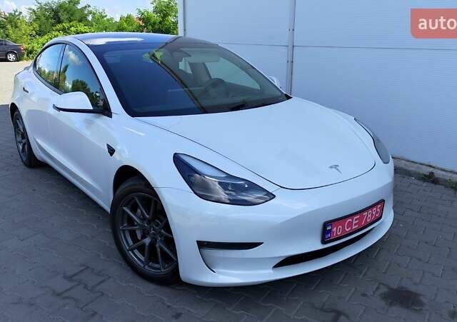 Білий Тесла Модель 3, об'ємом двигуна 0 л та пробігом 58 тис. км за 25700 $, фото 8 на Automoto.ua