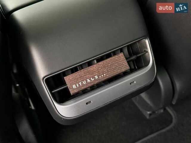 Белый Тесла Модель 3, объемом двигателя 0 л и пробегом 70 тыс. км за 22600 $, фото 32 на Automoto.ua