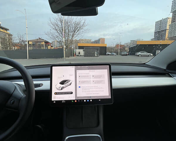 Белый Тесла Модель 3, объемом двигателя 0 л и пробегом 15 тыс. км за 22900 $, фото 10 на Automoto.ua