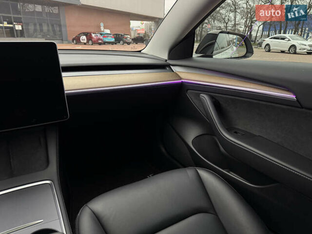 Белый Тесла Модель 3, объемом двигателя 0 л и пробегом 31 тыс. км за 20900 $, фото 19 на Automoto.ua