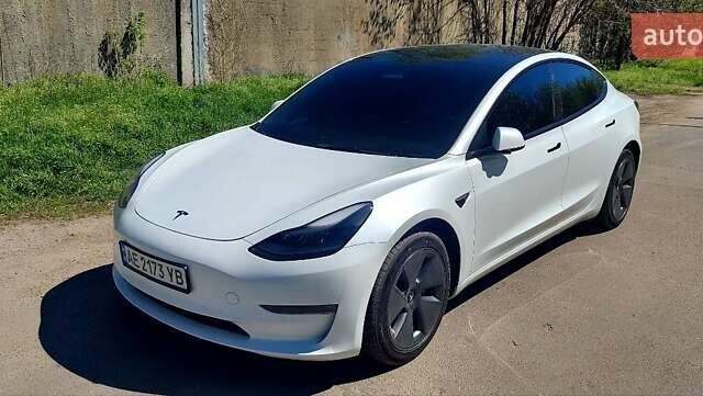 Белый Тесла Модель 3, объемом двигателя 0 л и пробегом 39 тыс. км за 25900 $, фото 13 на Automoto.ua