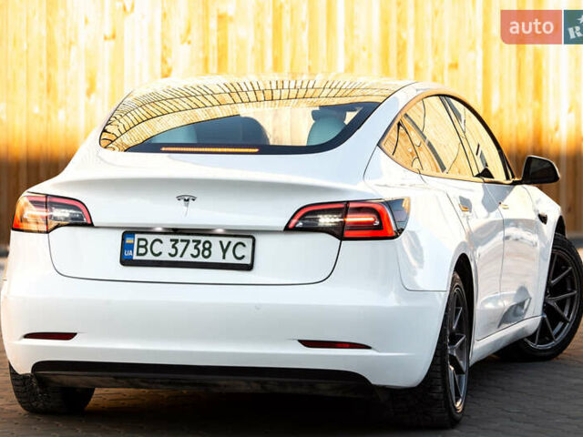Белый Тесла Модель 3, объемом двигателя 0 л и пробегом 94 тыс. км за 19999 $, фото 26 на Automoto.ua
