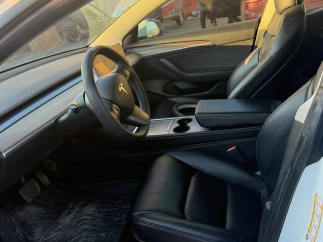 Білий Тесла Модель 3, об'ємом двигуна 0 л та пробігом 95 тис. км за 16800 $, фото 13 на Automoto.ua