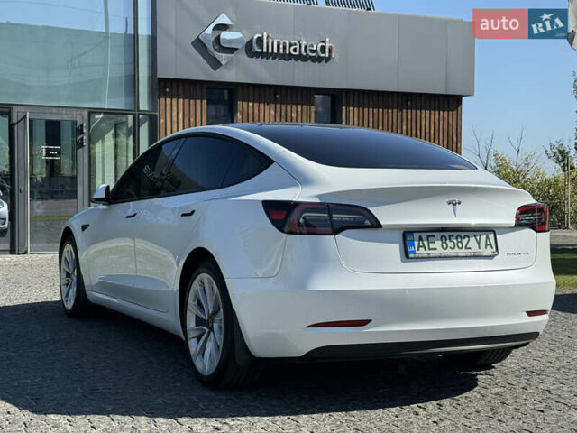 Белый Тесла Модель 3, объемом двигателя 0 л и пробегом 13 тыс. км за 23500 $, фото 6 на Automoto.ua