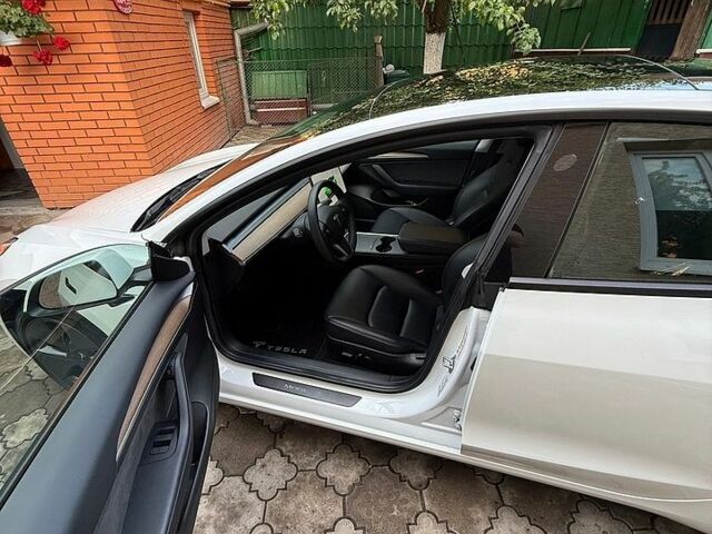 Білий Тесла Модель 3, об'ємом двигуна 0 л та пробігом 83 тис. км за 20900 $, фото 8 на Automoto.ua