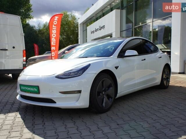 Білий Тесла Модель 3, об'ємом двигуна 0 л та пробігом 33 тис. км за 19499 $, фото 3 на Automoto.ua