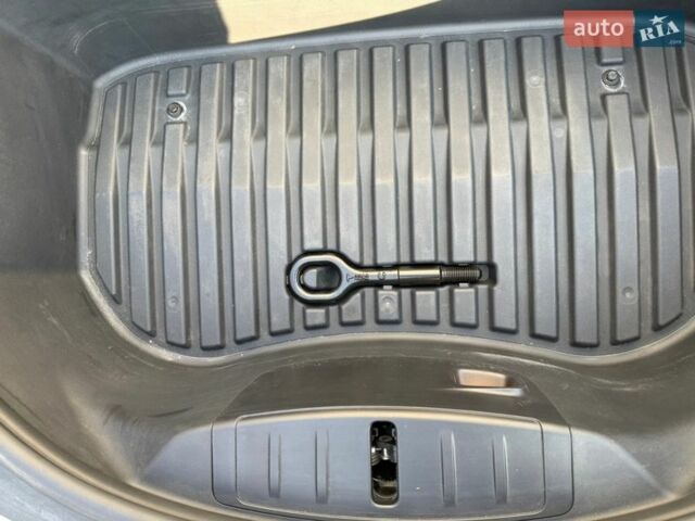 Белый Тесла Модель 3, объемом двигателя 0 л и пробегом 94 тыс. км за 21800 $, фото 20 на Automoto.ua