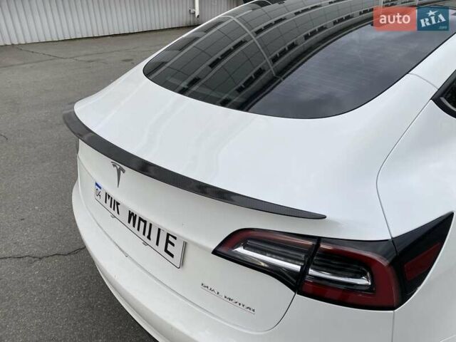 Білий Тесла Модель 3, об'ємом двигуна 0 л та пробігом 85 тис. км за 25900 $, фото 13 на Automoto.ua