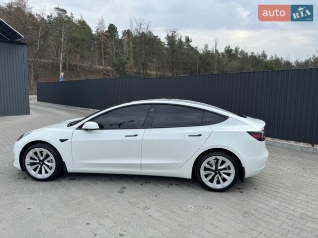 Белый Тесла Модель 3, объемом двигателя 0 л и пробегом 43 тыс. км за 21300 $, фото 2 на Automoto.ua