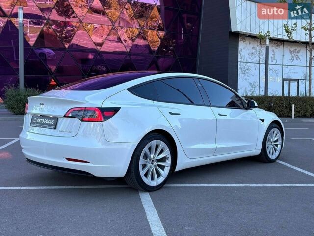 Білий Тесла Модель 3, об'ємом двигуна 0 л та пробігом 40 тис. км за 23990 $, фото 7 на Automoto.ua
