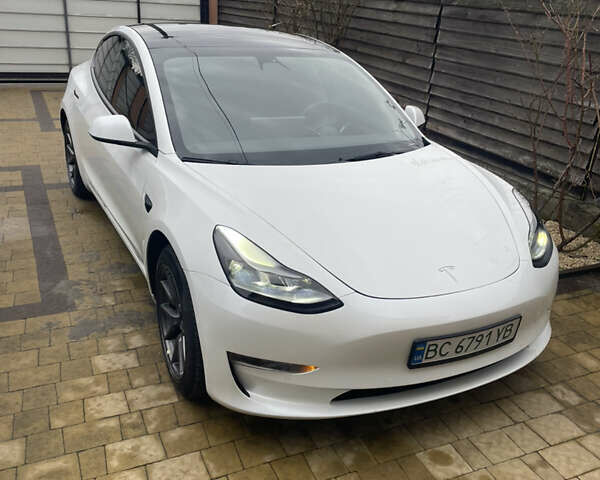 Білий Тесла Модель 3, об'ємом двигуна 0 л та пробігом 50 тис. км за 22900 $, фото 1 на Automoto.ua