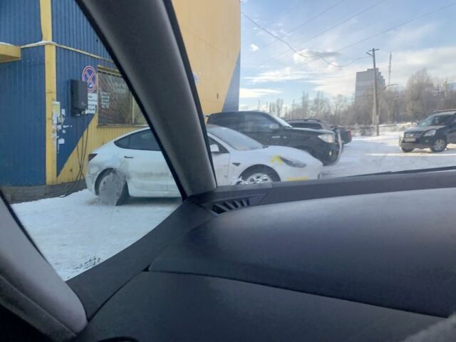 Білий Тесла Модель 3, об'ємом двигуна 0 л та пробігом 170 тис. км за 15500 $, фото 1 на Automoto.ua