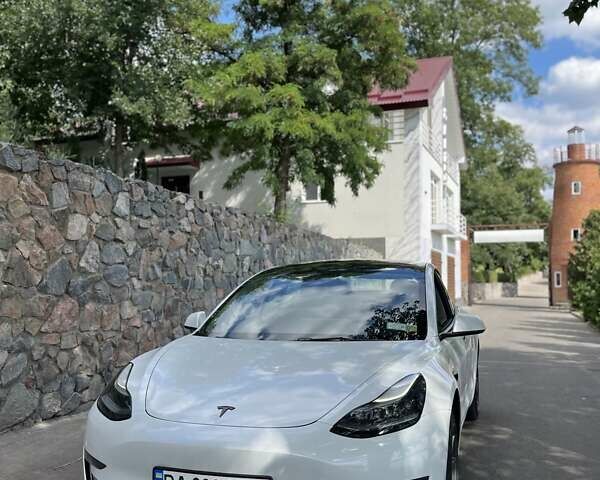 Білий Тесла Модель 3, об'ємом двигуна 0 л та пробігом 23 тис. км за 21500 $, фото 5 на Automoto.ua
