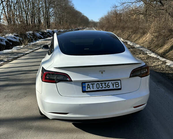 Белый Тесла Модель 3, объемом двигателя 0 л и пробегом 71 тыс. км за 18000 $, фото 5 на Automoto.ua