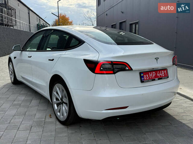Белый Тесла Модель 3, объемом двигателя 0 л и пробегом 214 тыс. км за 16300 $, фото 4 на Automoto.ua