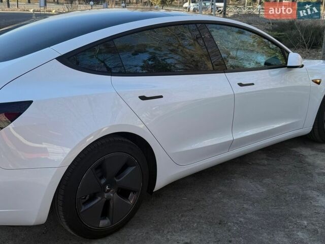 Белый Тесла Модель 3, объемом двигателя 0 л и пробегом 49 тыс. км за 25200 $, фото 15 на Automoto.ua