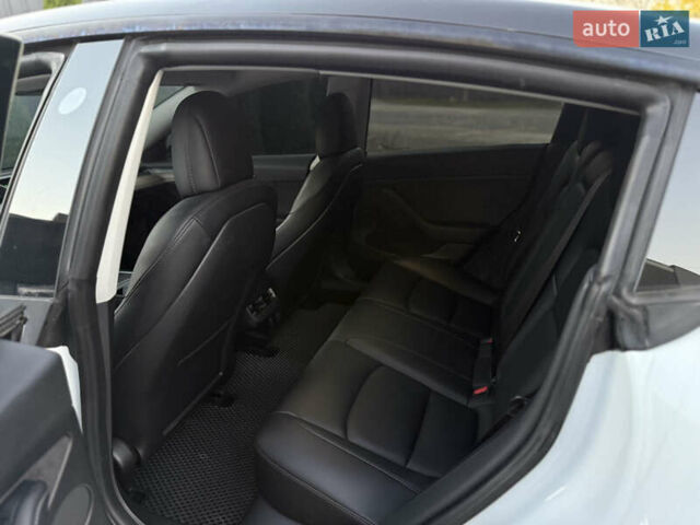 Білий Тесла Модель 3, об'ємом двигуна 0 л та пробігом 12 тис. км за 23700 $, фото 15 на Automoto.ua