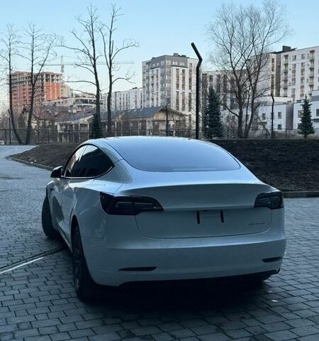 Білий Тесла Модель 3, об'ємом двигуна 0 л та пробігом 149 тис. км за 17200 $, фото 18 на Automoto.ua