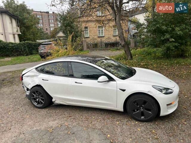 Тесла Модель 3 2022 у Києві на Automoto.ua Білий Тесла Модель 3, об'ємом двигуна 0 л та пробігом 64 тис. км за 14700 $, фото 18 на Automoto.ua
