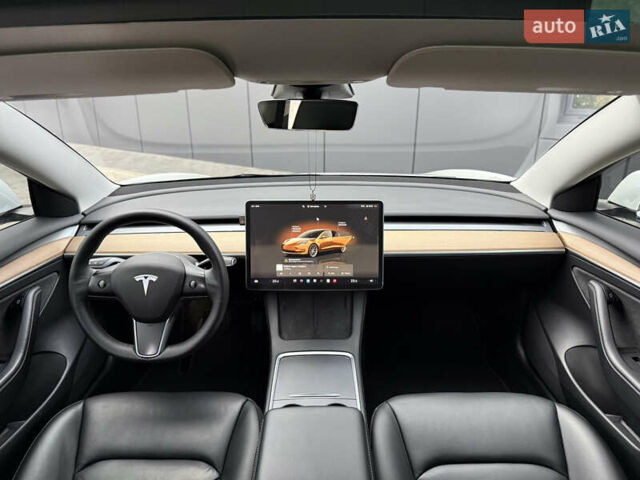 Белый Тесла Модель 3, объемом двигателя 0 л и пробегом 70 тыс. км за 22600 $, фото 31 на Automoto.ua