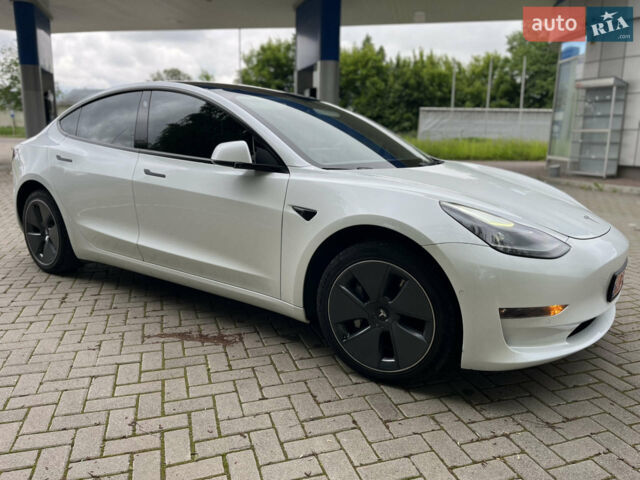 Білий Тесла Модель 3, об'ємом двигуна 0 л та пробігом 76 тис. км за 20500 $, фото 2 на Automoto.ua