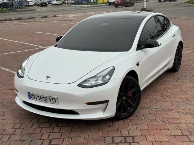 Белый Тесла Модель 3, объемом двигателя 0 л и пробегом 31 тыс. км за 19300 $, фото 3 на Automoto.ua