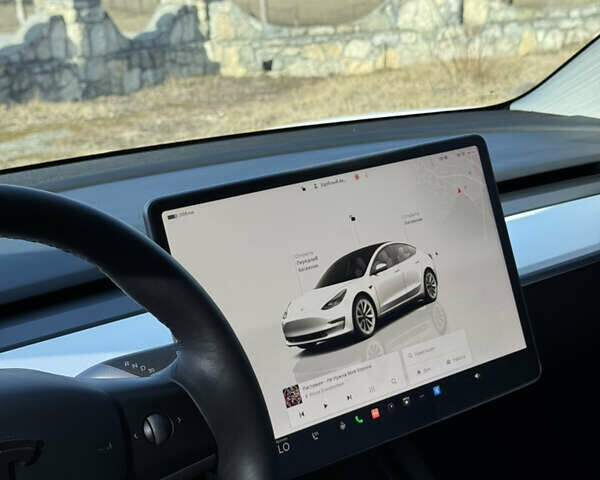 Білий Тесла Модель 3, об'ємом двигуна 0 л та пробігом 47 тис. км за 21500 $, фото 18 на Automoto.ua