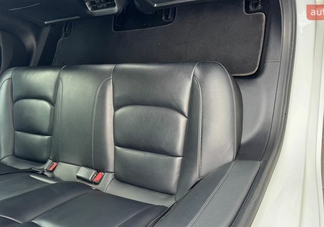 Белый Тесла Модель 3, объемом двигателя 0 л и пробегом 130 тыс. км за 18499 $, фото 42 на Automoto.ua