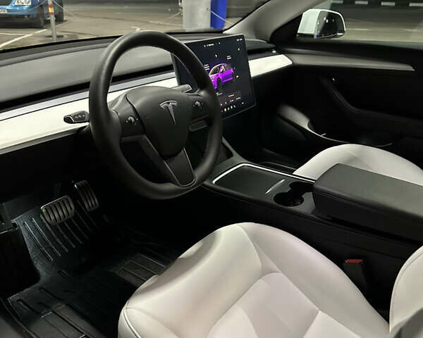 Білий Тесла Модель 3, об'ємом двигуна 0 л та пробігом 8 тис. км за 26500 $, фото 13 на Automoto.ua