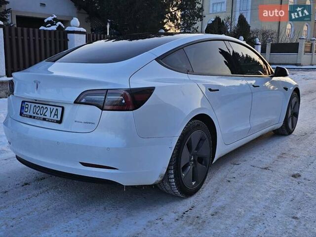 Білий Тесла Модель 3, об'ємом двигуна 0 л та пробігом 96 тис. км за 18500 $, фото 3 на Automoto.ua